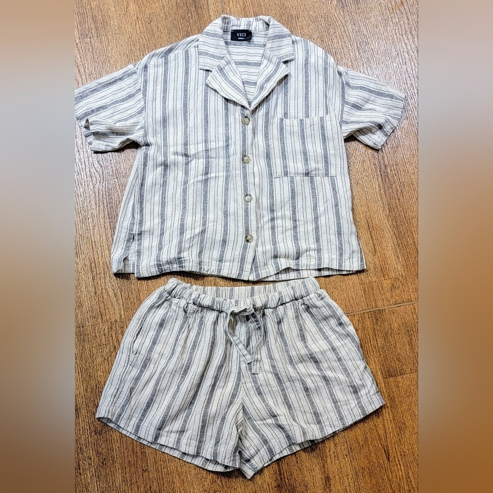 Vici Striped Button-Up Shirt and Shorts Set Sz S